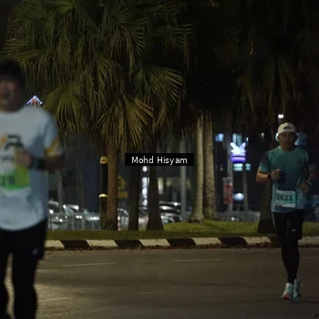 Runner Photo 8990013