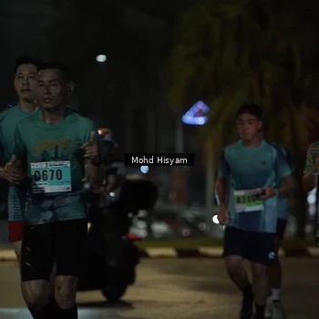 Runner Photo 8990043