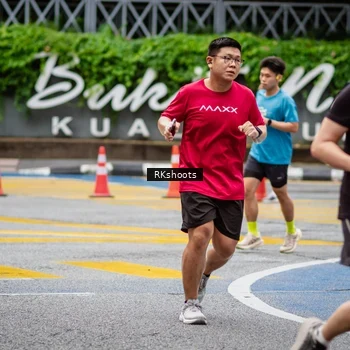 Runner Photo 8990198