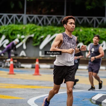 Runner Photo 8990239