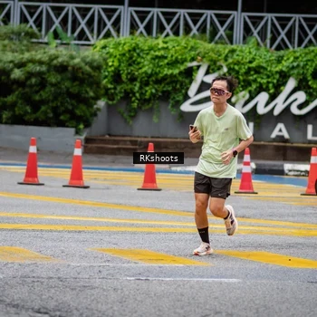 Runner Photo 8990243