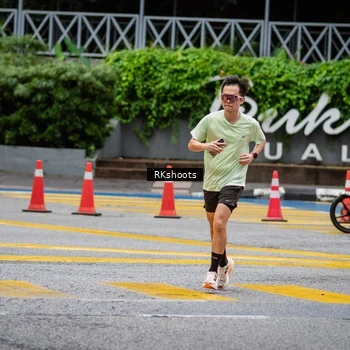 Runner Photo 8990245
