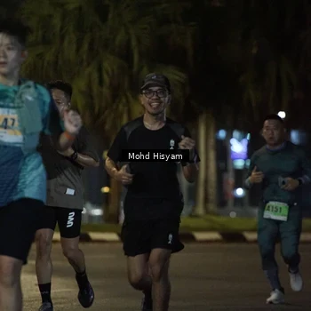 Runner Photo 8990273