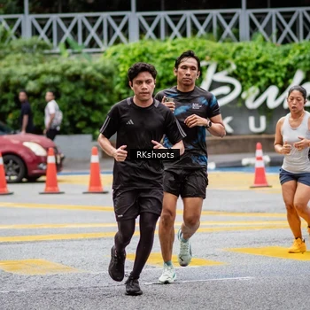 Runner Photo 8990279