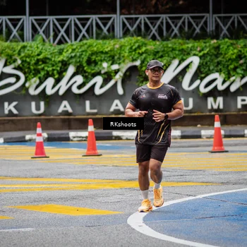 Runner Photo 8990332