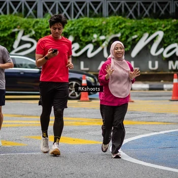 Runner Photo 8990335