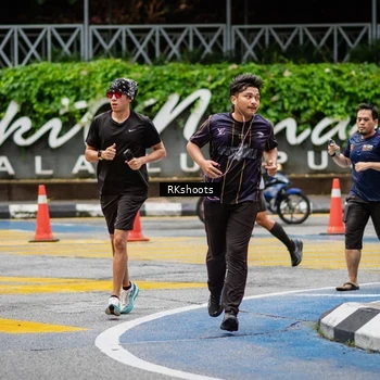 Runner Photo 8990351