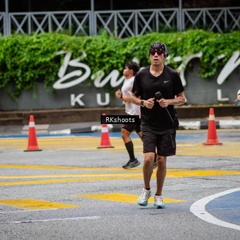 Runner Photo 8990358
