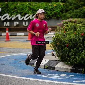 Runner Photo 8990376
