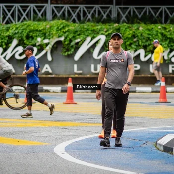 Runner Photo 8990396