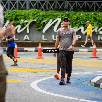 Runner Photo 8990400