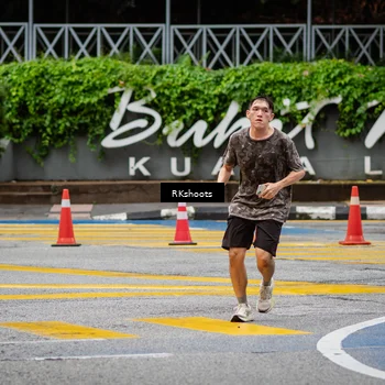 Runner Photo 8990411