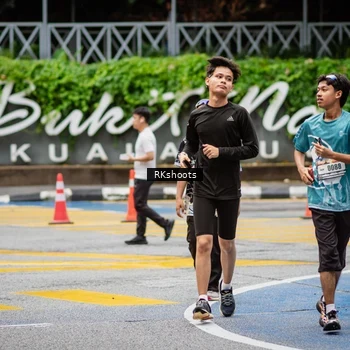 Runner Photo 8990416