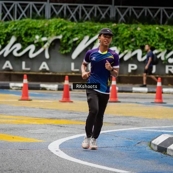 Runner Photo 8990471