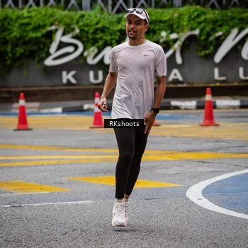 Runner Photo 8990513