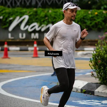Runner Photo 8990523