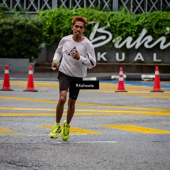Runner Photo 8990530