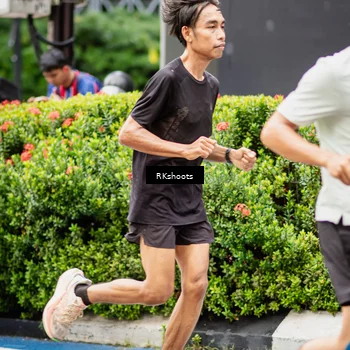 Runner Photo 8990538