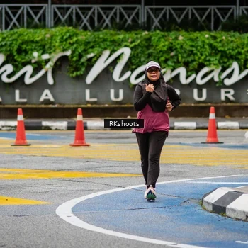 Runner Photo 8990572