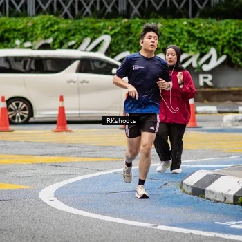 Runner Photo 8990645