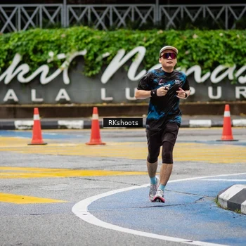 Runner Photo 8990663