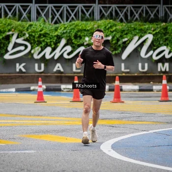 Runner Photo 8990697