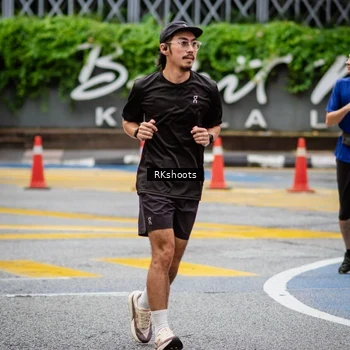 Runner Photo 8990729