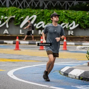 Runner Photo 8990746