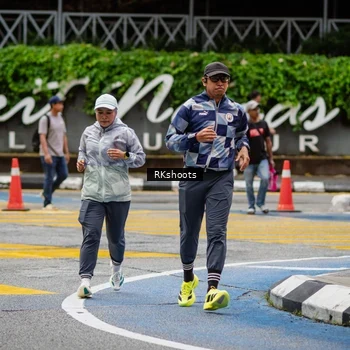 Runner Photo 8990748
