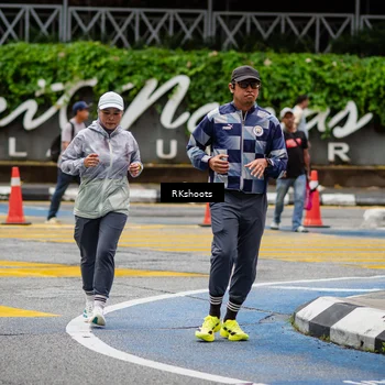 Runner Photo 8990751