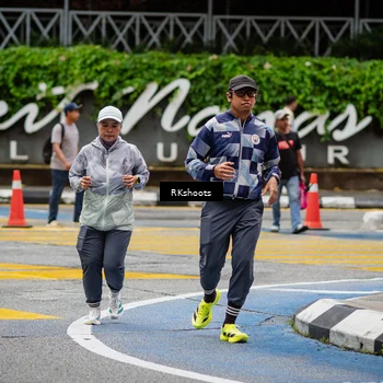 Runner Photo 8990757