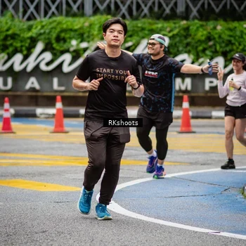 Runner Photo 8990808