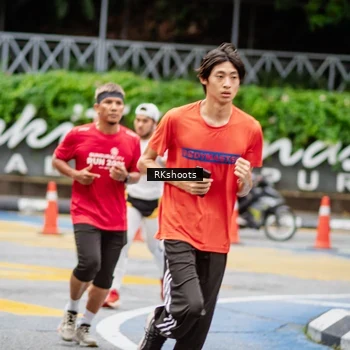Runner Photo 8990816