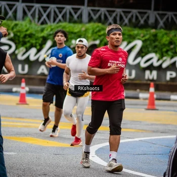 Runner Photo 8990819