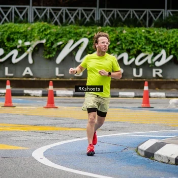 Runner Photo 8990849
