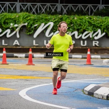 Runner Photo 8990851