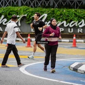 Runner Photo 8990854