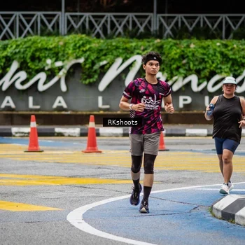 Runner Photo 8990874