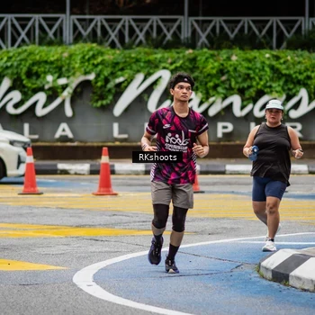 Runner Photo 8990876