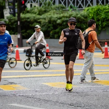 Runner Photo 8990890