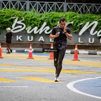 Runner Photo 8990909