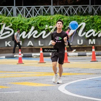 Runner Photo 8990915