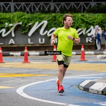 Runner Photo 8991246
