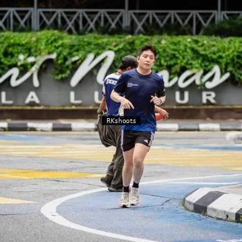 Runner Photo 8991356
