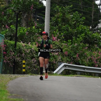 Runner Photo 8991724