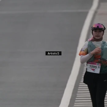 Runner Photo 8994470