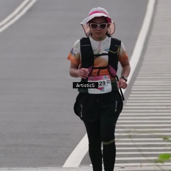 Runner Photo 8994495