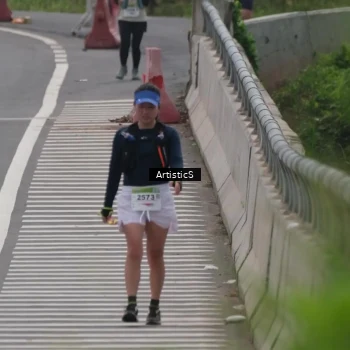 Runner Photo 8994500
