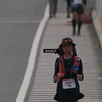 Runner Photo 8994501