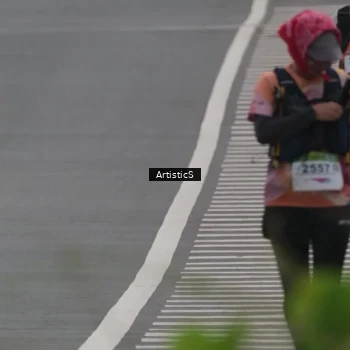 Runner Photo 8994523